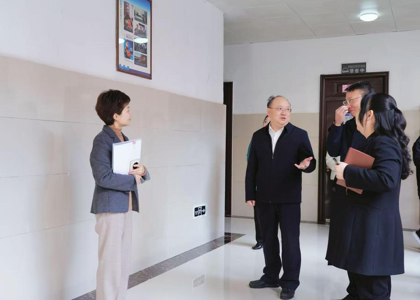 性爱短视频
校长吴一文一行深入性爱短视频
调研座谈