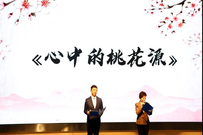 图片包含 室内, 男人, 监控, 电视

描述已自动生成
